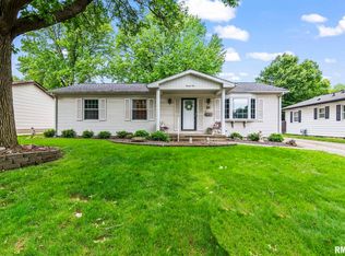 21 Foresters Ln, Springfield, IL 62704