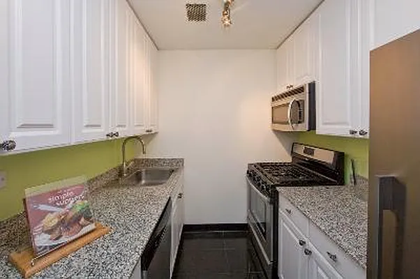 Sold by Corcoran | media 21
