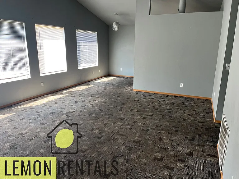 1701 Grant St — Photo 11