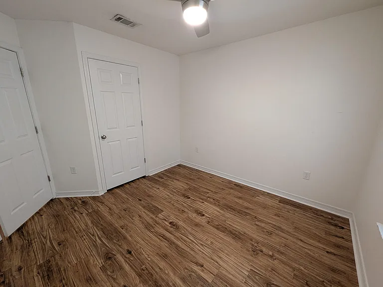 1020 Freeport Ct — Photo 14