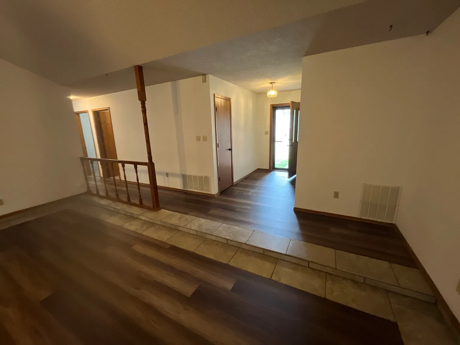 4 bed, 2565 sqft, $1,950 — Photo 4