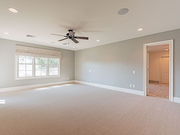 4th image of 6433 E Calle Camelia