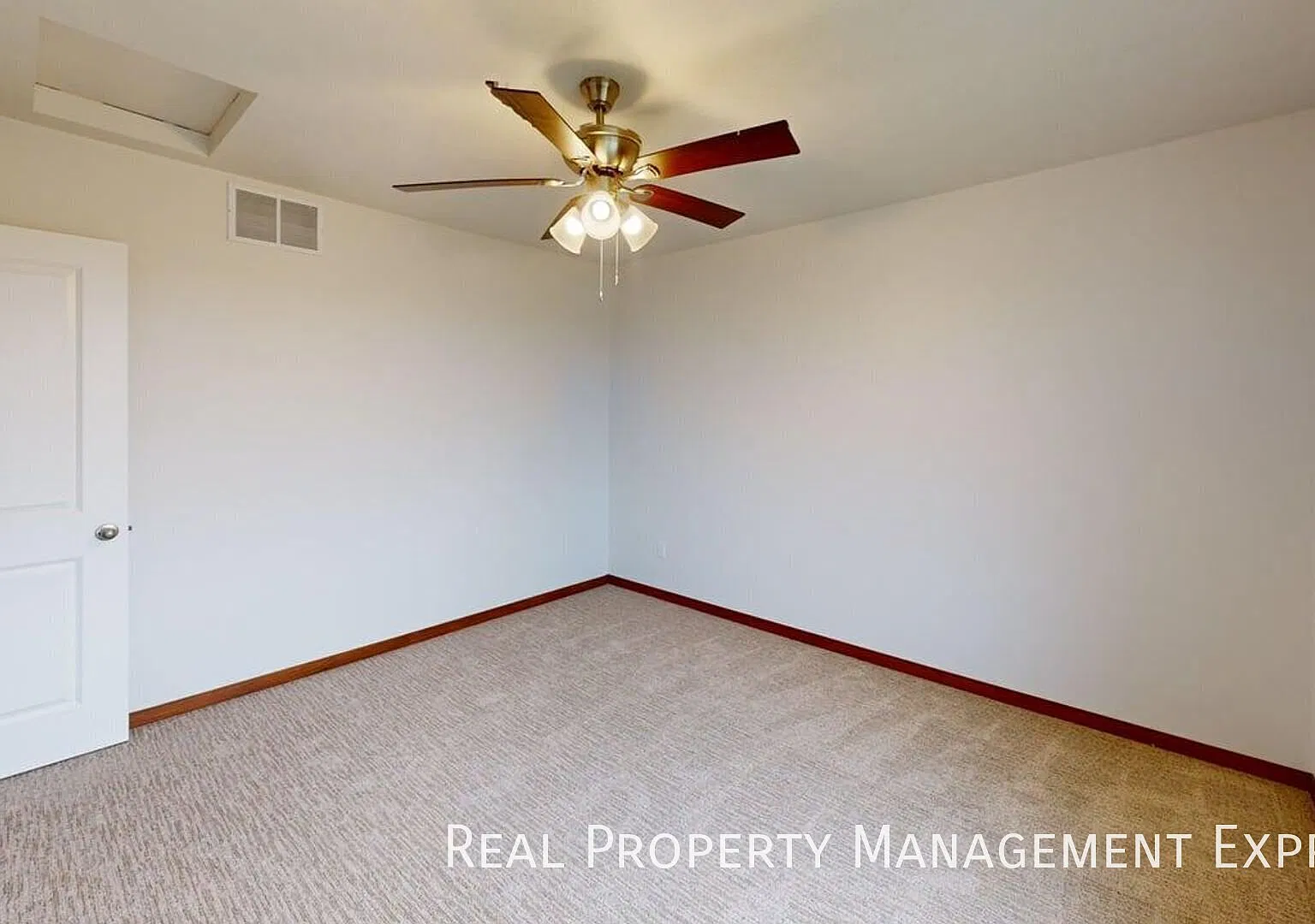 Brand-New 2-Bedroom Townhome With Garage, Patio, and Ceiling Fans — Photo 4