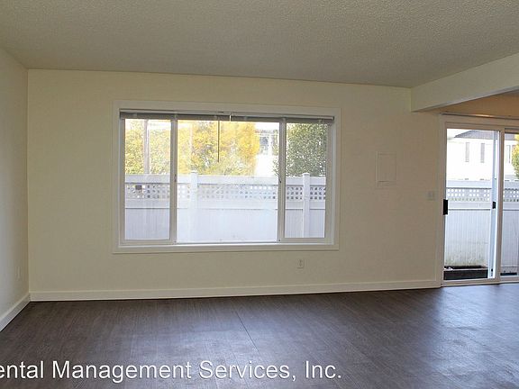 5th image of 9222 N Lombard St APT 23