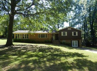 303 Forest Lane Dr, Spartanburg, SC 29340
