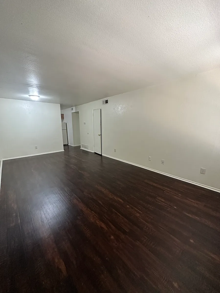 Building Photo - 415 Fry St #12