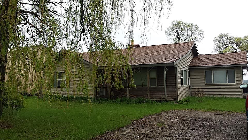 2nd image of 3754 N Ausable Rd