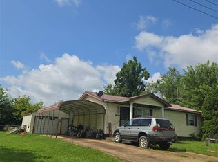 626 Beverly Ave, Hohenwald, TN 38462