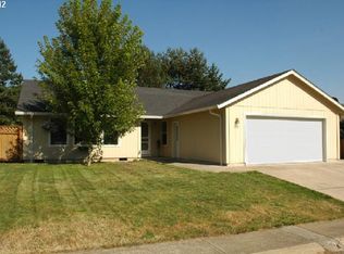 203 Bluebird St, Cottage Grove, OR 97424