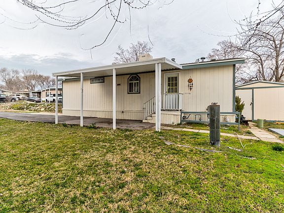 3rd image of 58 Sunset Dr