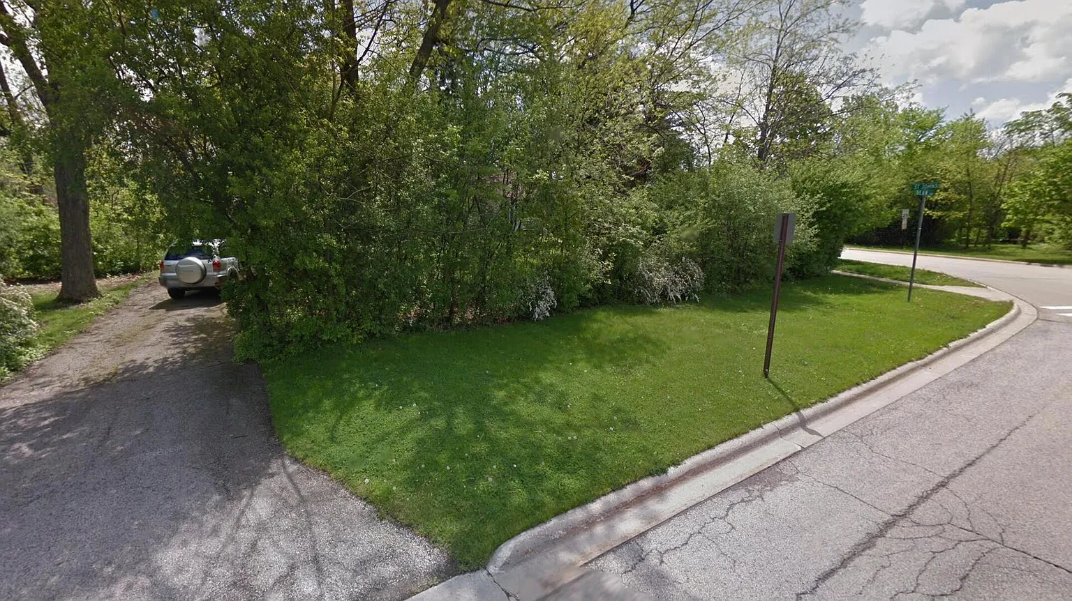 761 Dean Ave photo 1