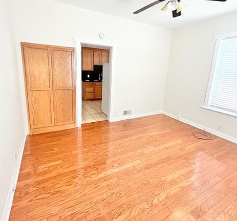 5th image of 4143 Cleveland Ave #B