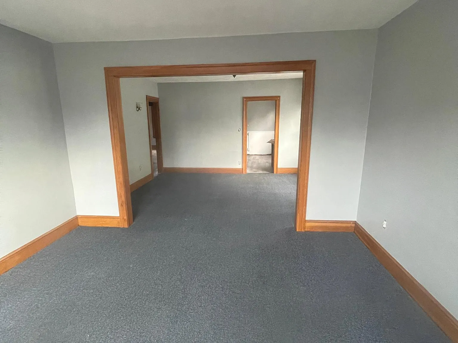 117 Shuttle Meadow Ave — Photo 1