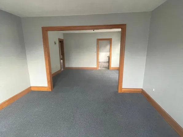 117 Shuttle Meadow Ave #2, New Britain, CT 06052