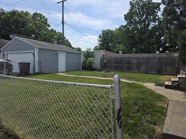 17701 Puritas Ave — Photo 16