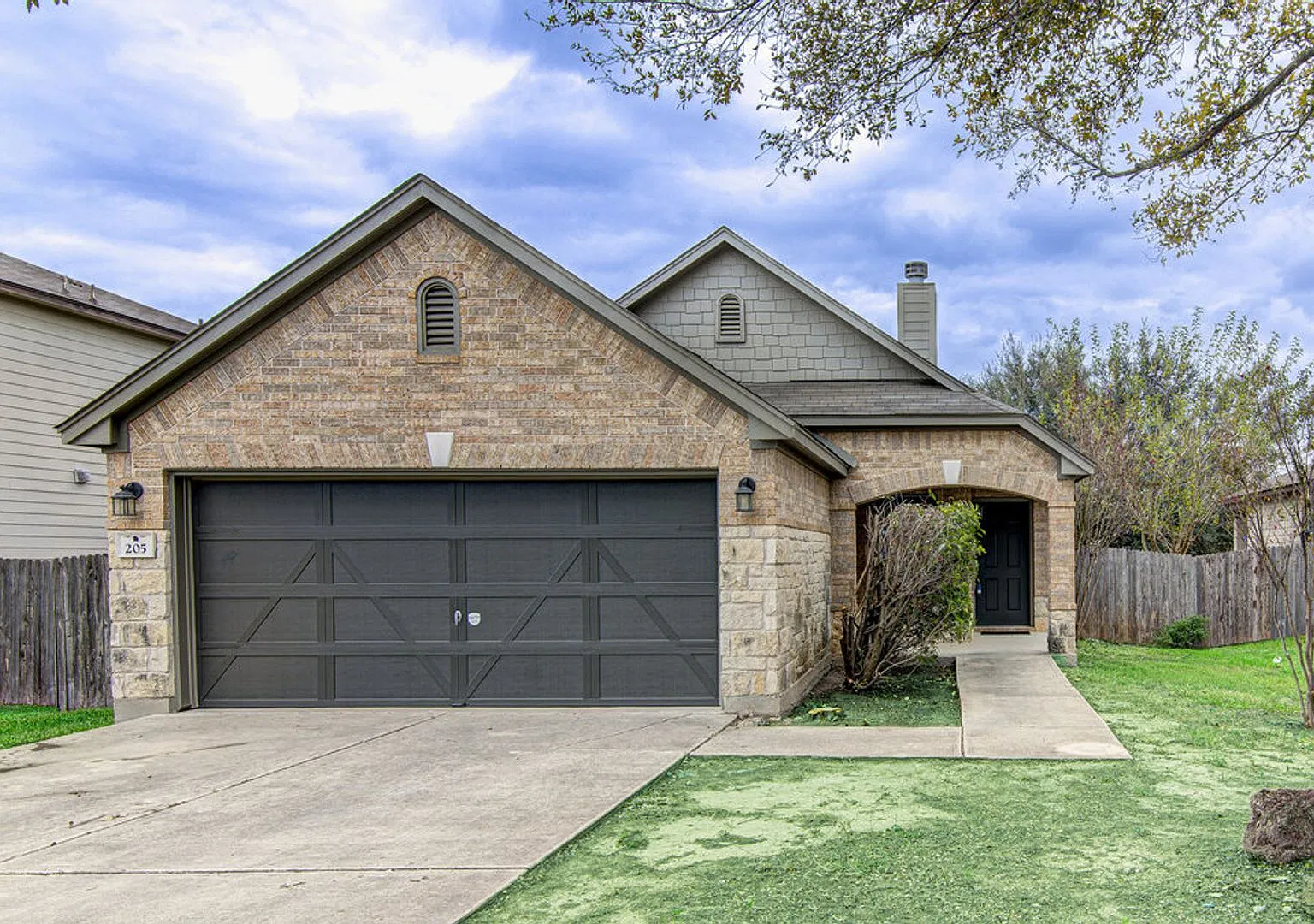 **Move In Special: One Month Free Rent + 50% Security Deposit** — Photo 1