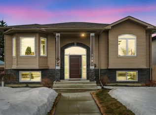 9812 154th St NW, Edmonton, AB