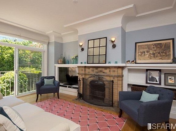 3rd image of 2728 Gough St APT 2