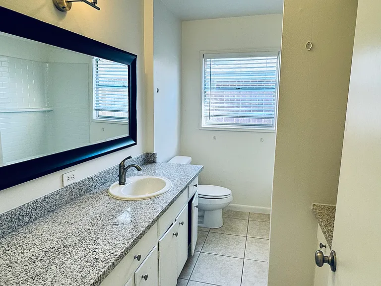 1205 Crestmont St — Photo 6