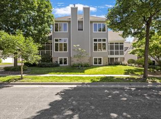 249 6th St NE, Minneapolis, MN 55413