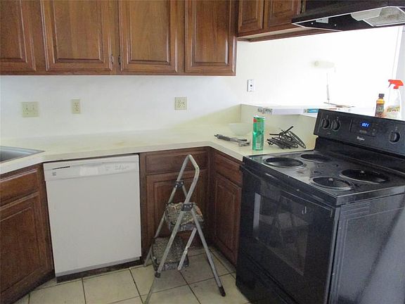 3rd image of 10834 Sugar Hill Dr APT B