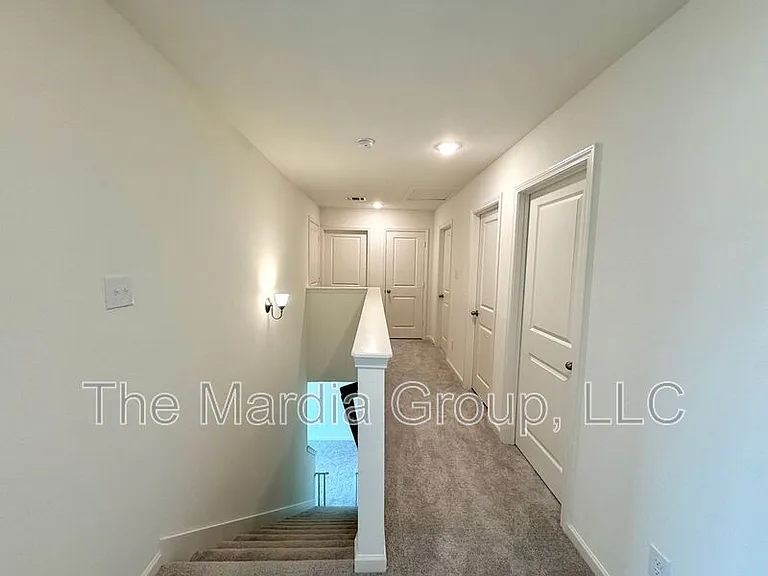 2305 States St — Photo 7