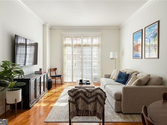 3rd image of 1055 Piedmont Ave NE Unit 211