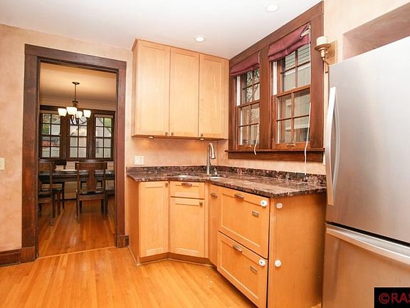 3rd image of 1408 Fairmount Ave