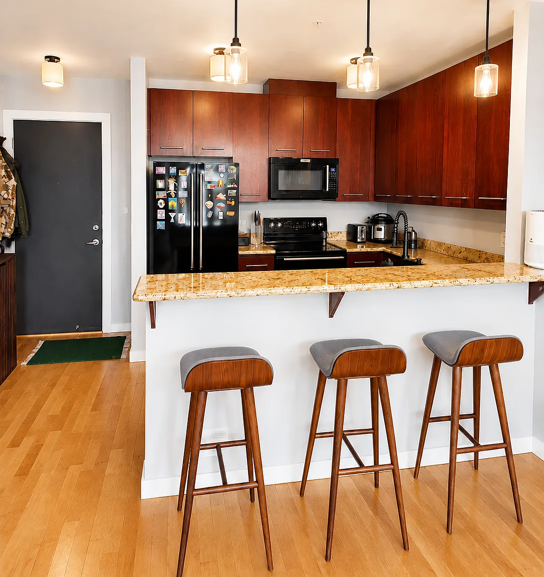 1 bed, 572 sqft, $2,300 — Photo 3