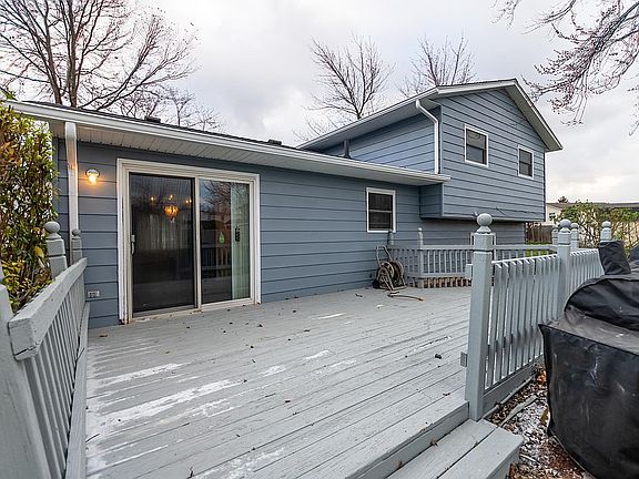 4th image of 150 Capital Ct