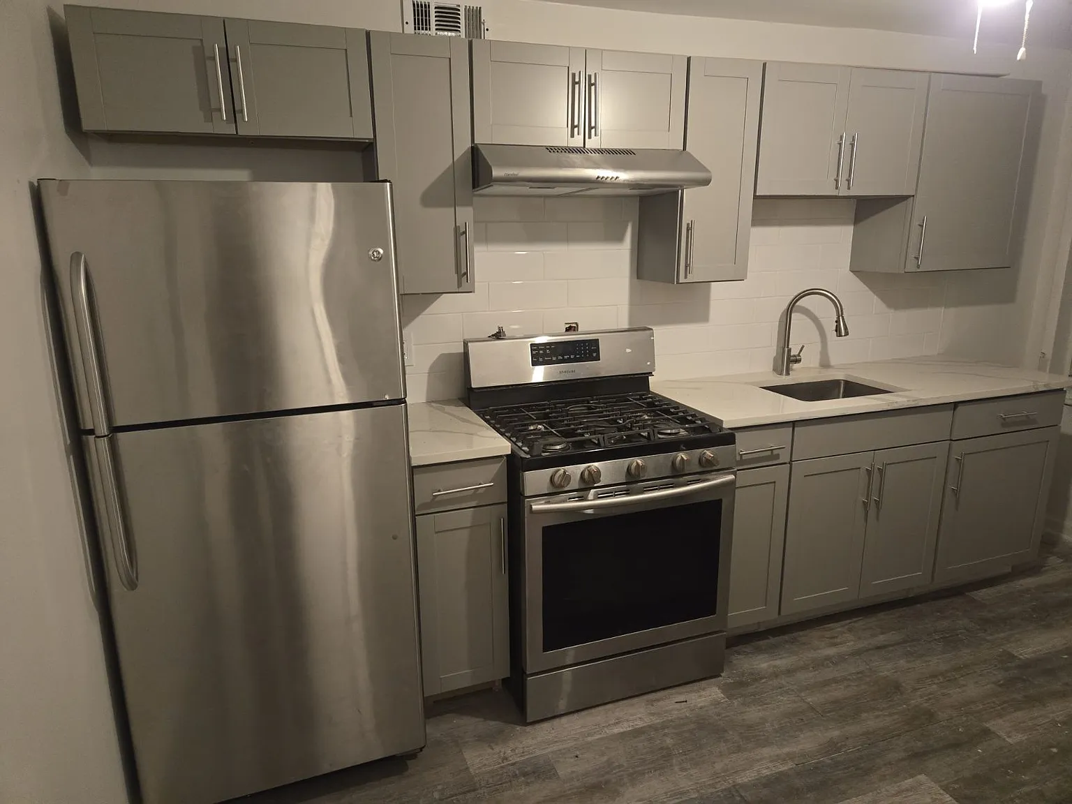 2 bed, 1200 sqft, $1,850 — Photo 2