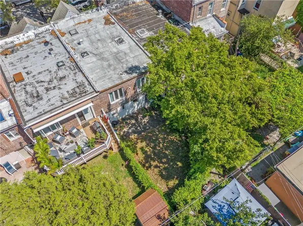 2726 East 27th Street image 29 of 29