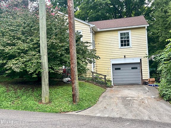 4th image of 945 E Churchwell Ave