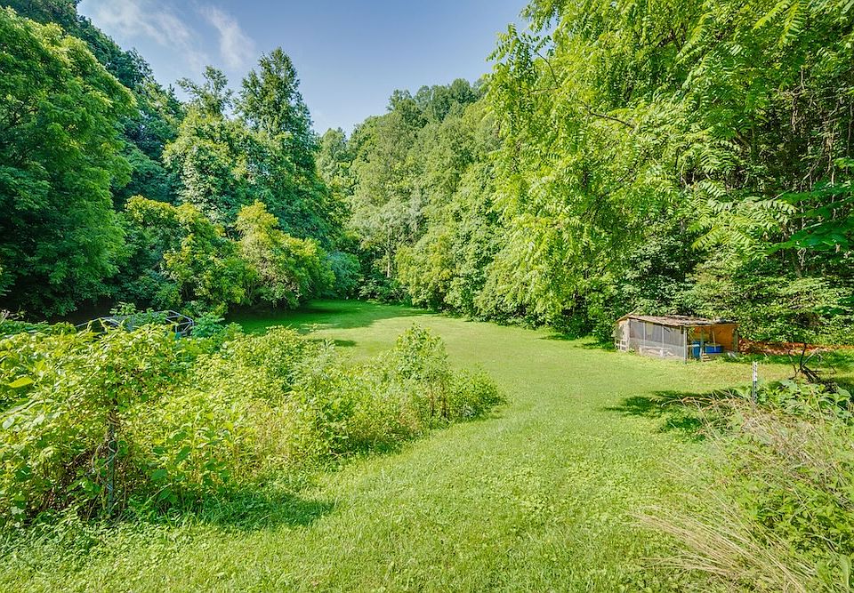 43rd image of 131 Gibson Hollow Rd