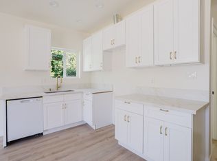 5426 Sale Ave, Woodland Hills, CA 91367
