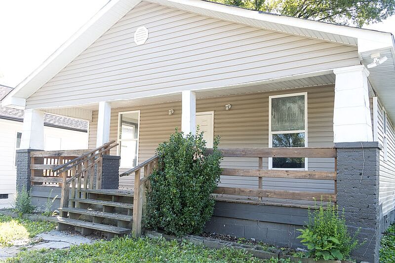 1st image of 1412 E 49th St #B