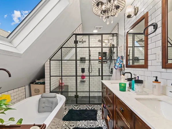 81 Humphrey Avenue image 30 of 37