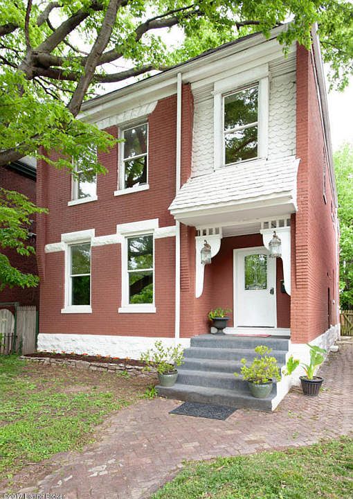 1st image of 323 E Saint Catherine St
