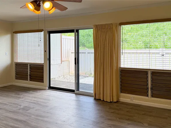 98-1091 Komo Mai Dr APT A, Aiea, HI 96701