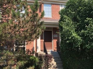 2445 Waterbury Ln, Buffalo Grove, IL