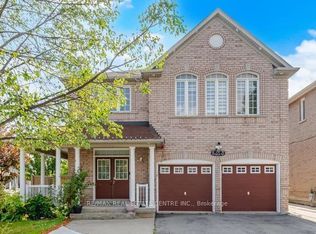 32 Midnightsun Trl, Brampton, ON L6R3K3