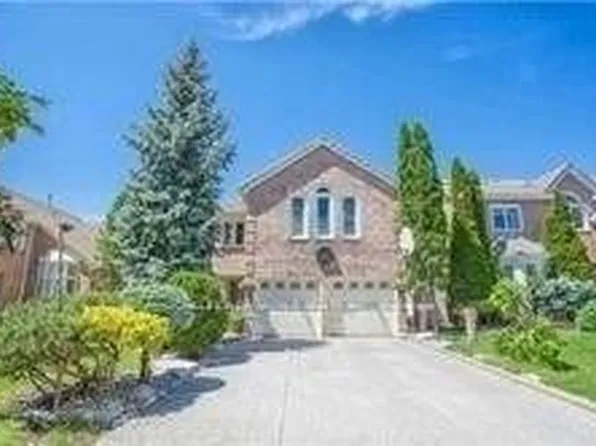 6 Corby Rd, Markham, ON L3R 8A5