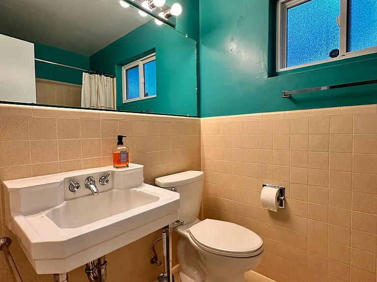 519 Bryn Mawr Dr SE — Photo 7