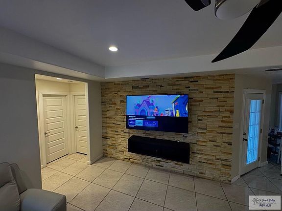 2nd image of 5277 Los Arboles Ave