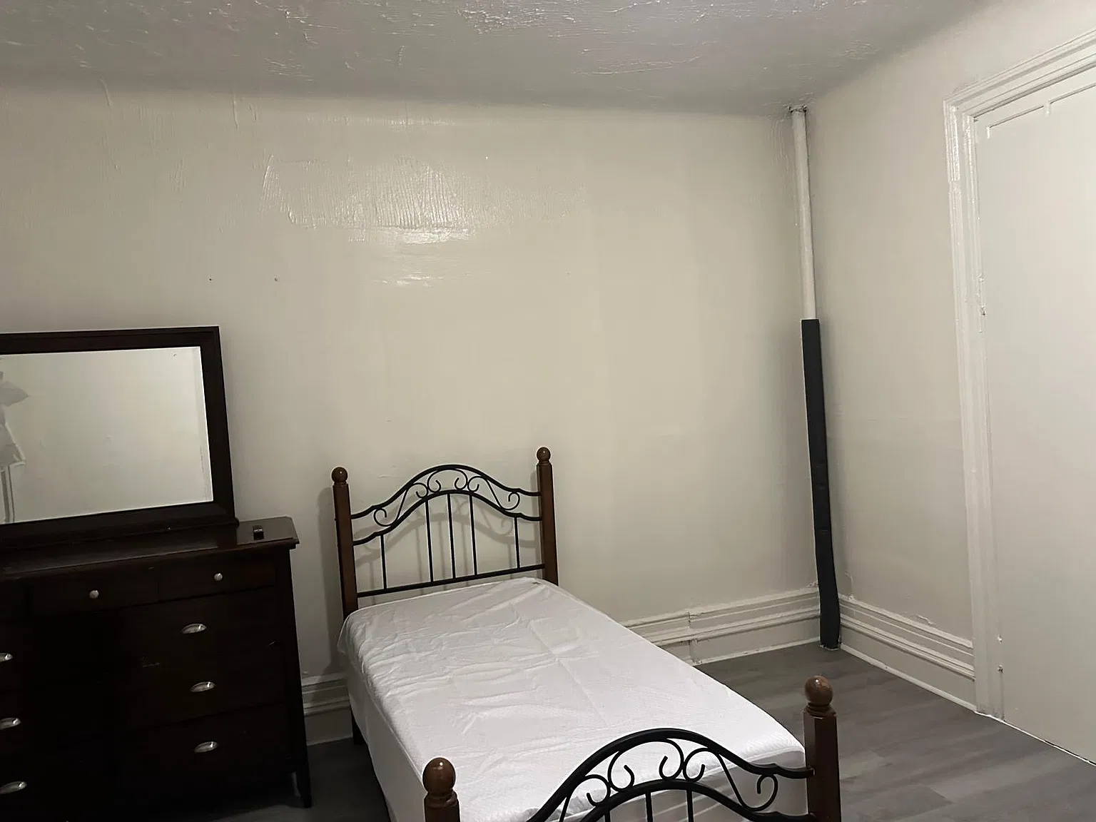 1 bed, $1,200 — Photo 3