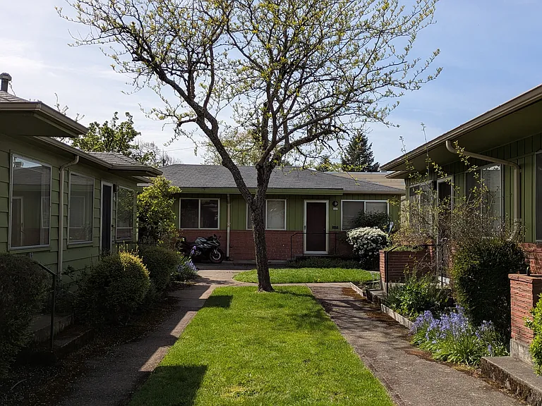 511 NE 78th Ave — Photo 13