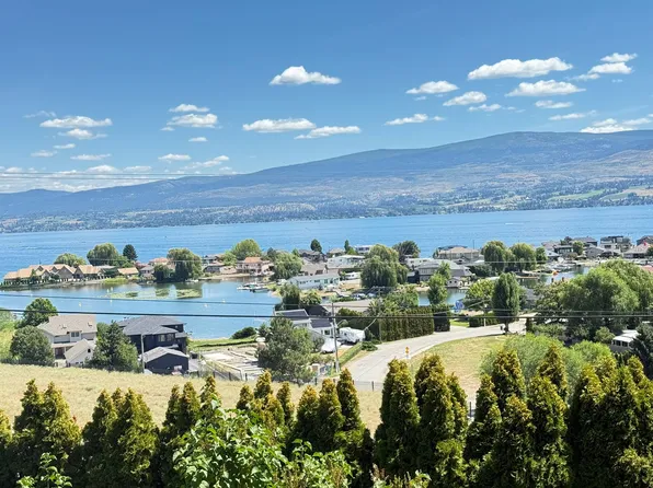3533 Empire Pl #1, West Kelowna, BC V4T 1Y8