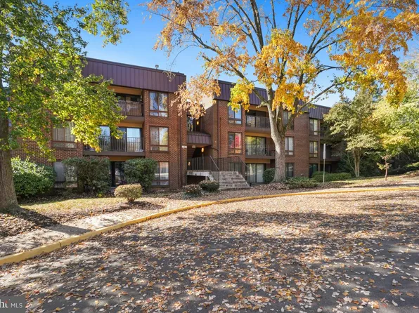 134 Roberts Ln APT 102, Alexandria, VA 22314