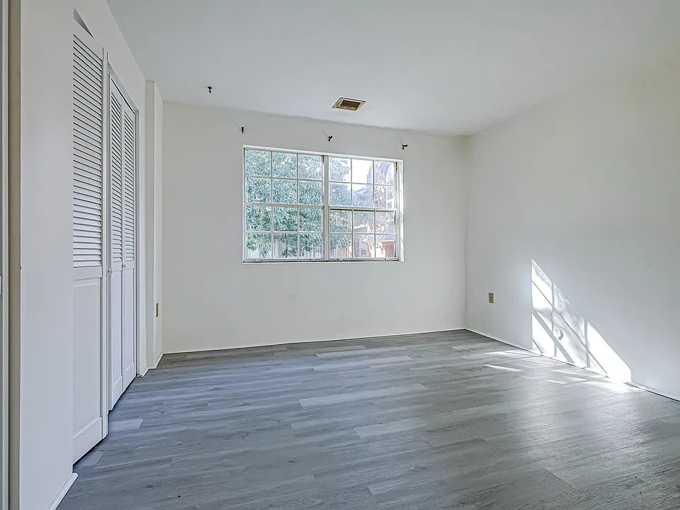 5 Louisburg Sq