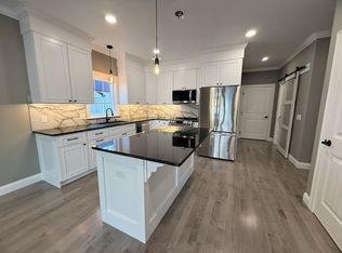 24 Cooper Rd, Webster, MA 01570